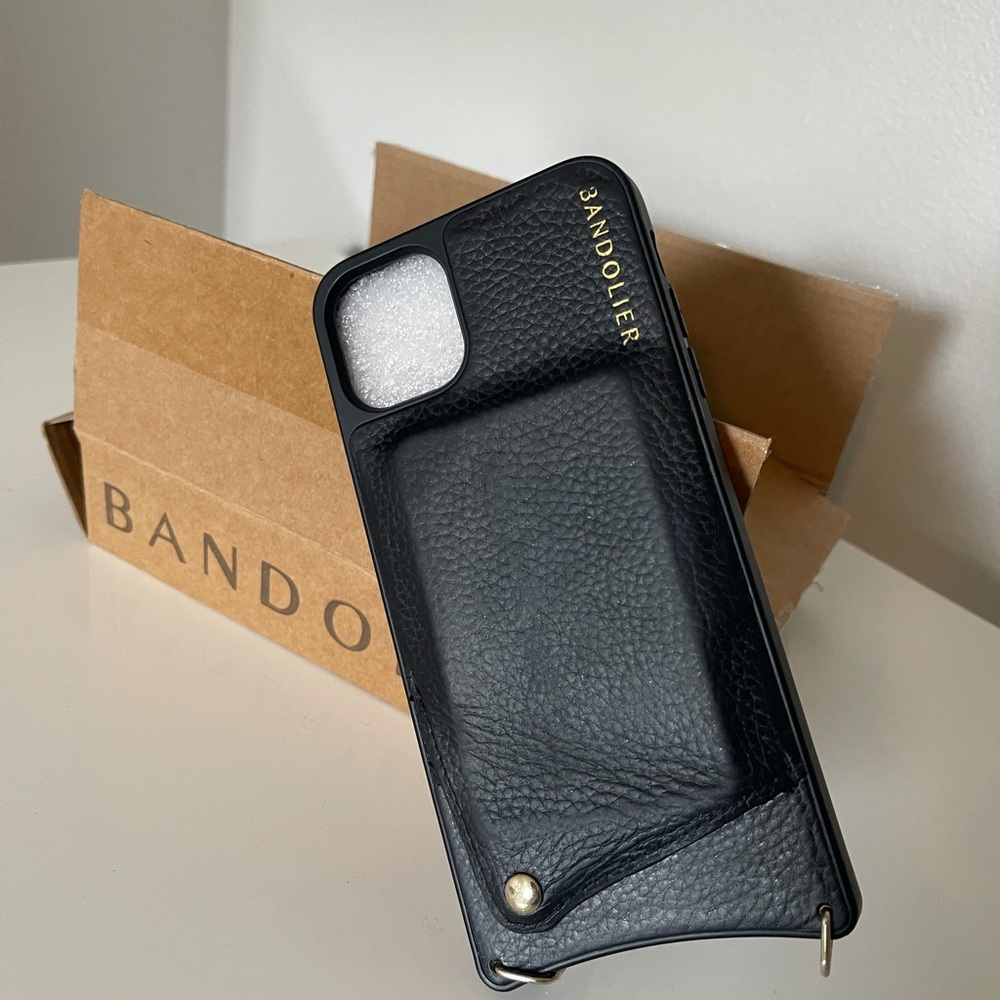 Emma Pebble Leather Crossbody Bandolier